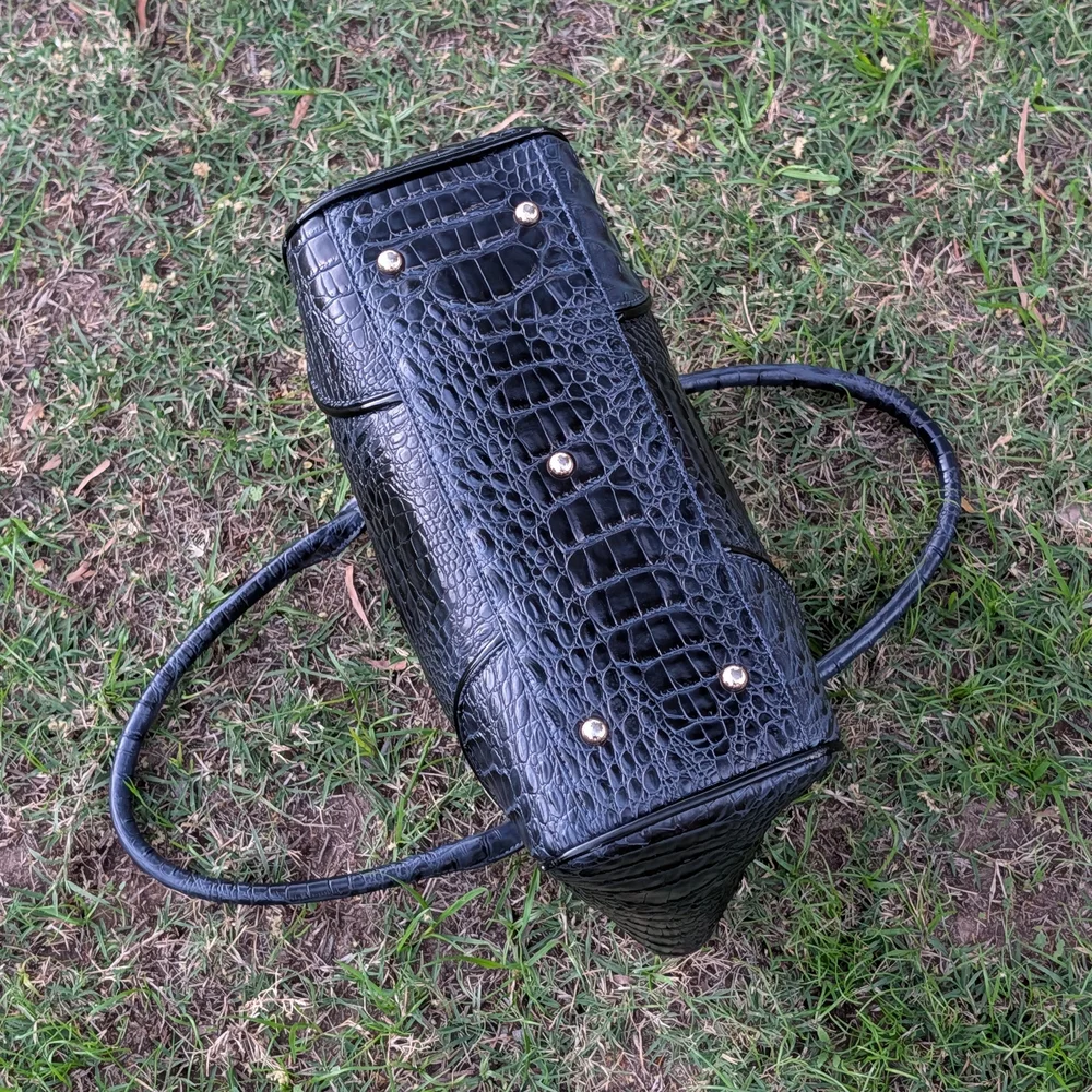 Chic Black Crocodile-Embossed Tote Bag - Picture 5 of 16